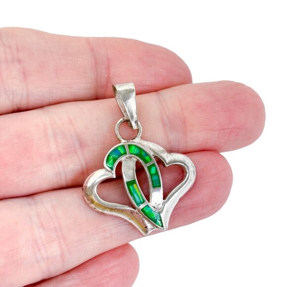 Vintage Sterling Silver 925 Green Opal Inlay Heart Pendant - Picture 1 of 6